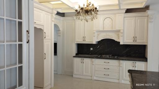 عکس رنگکاری چوب بهرنگ