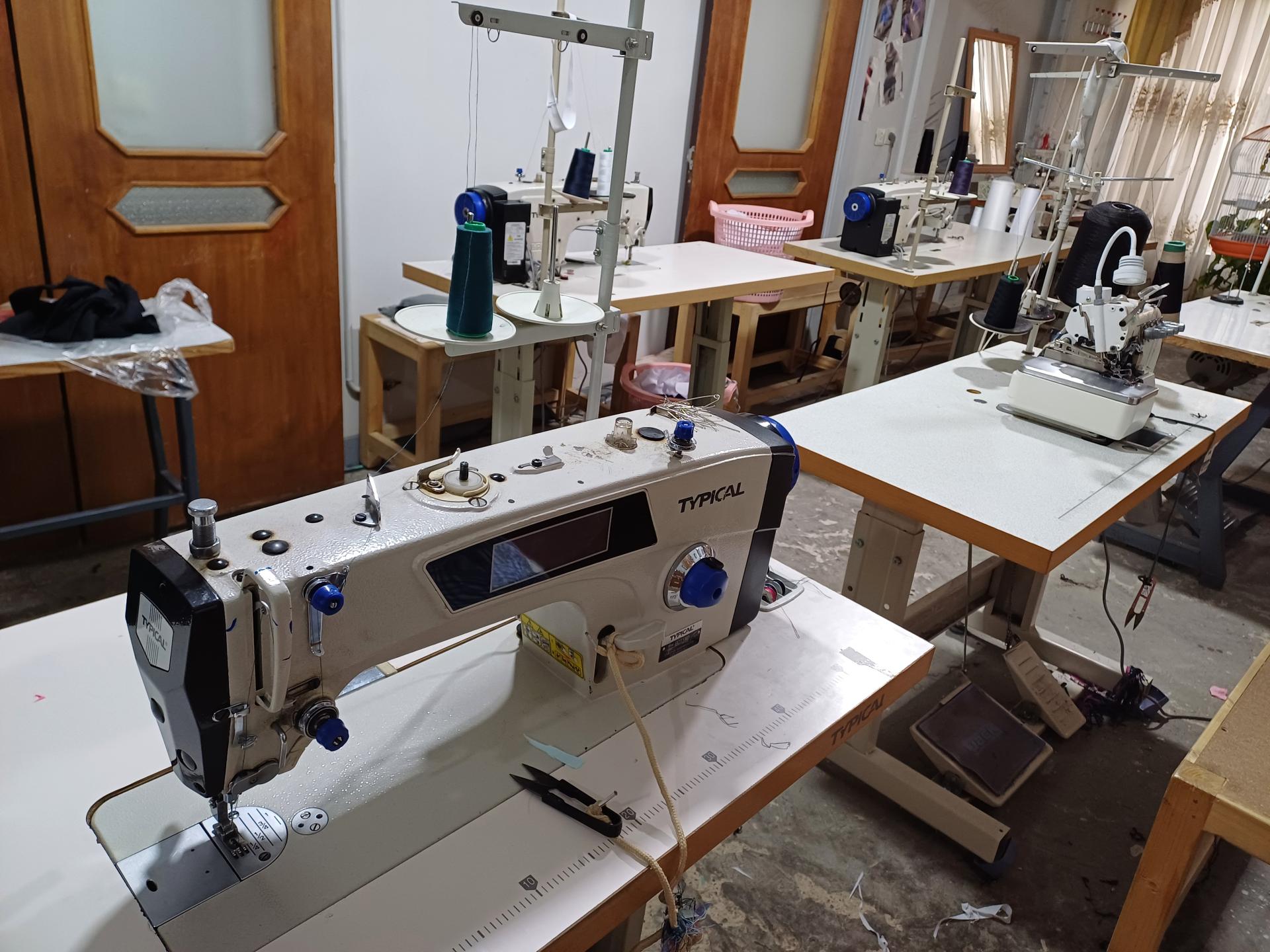 عکس کارگاه خیاطی بهار