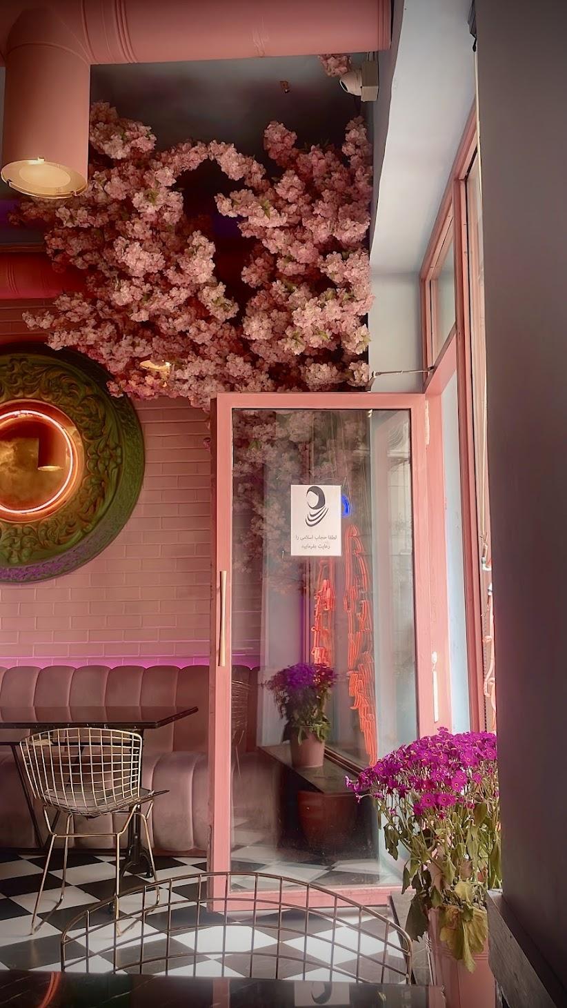 عکس کافه رستوران مووان