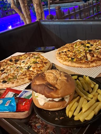 عکس عمارت ایوان