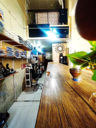 عکس تعمیرات لوازم خانگی و تلویزیون