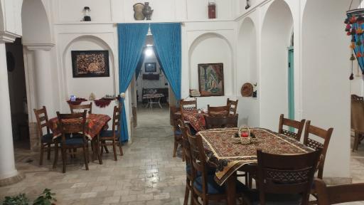 عکس رستوران سنتی نبکا 