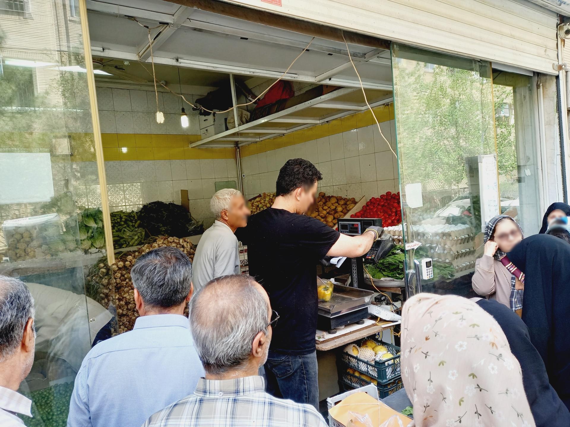 عکس میوه و تره بار ارزونی رنجبر 