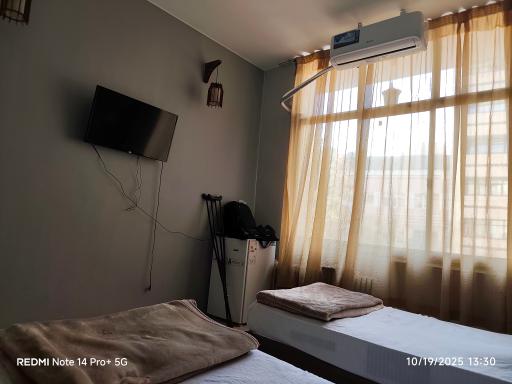 مهمانپذیر آوین