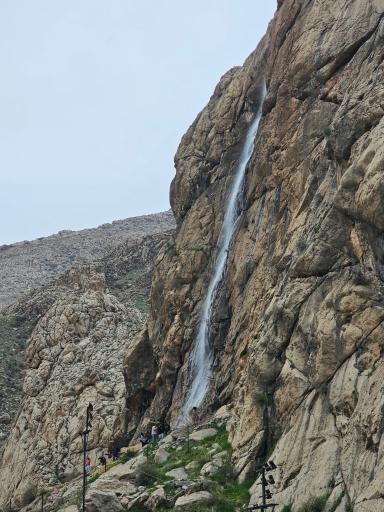 عکس آبشار مصنوعی پارک کوهستان