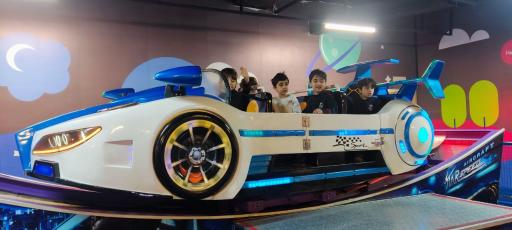 عکس شهربازی قلعه شادی شعبه کیامال