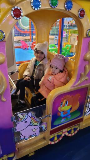 عکس شهربازی قلعه شادی شعبه کیامال