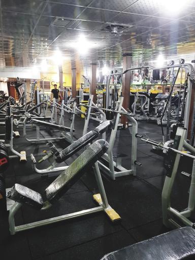 باشگاه بدنسازی کربن شعبه اقایان و شعبه بانوان