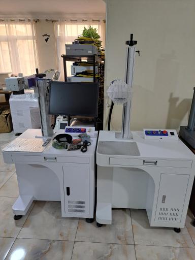 عکس تعمیرات لیزر نوراد