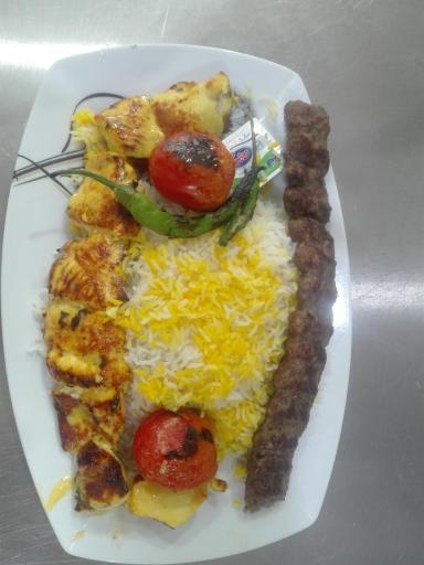 عکس کباب سرای  سنتی مهر و ماه