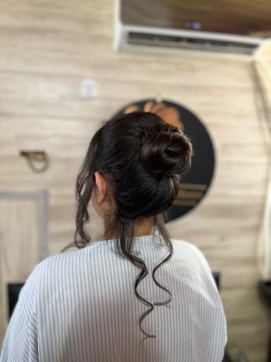 عکس سالن زیبایی هستی معینی