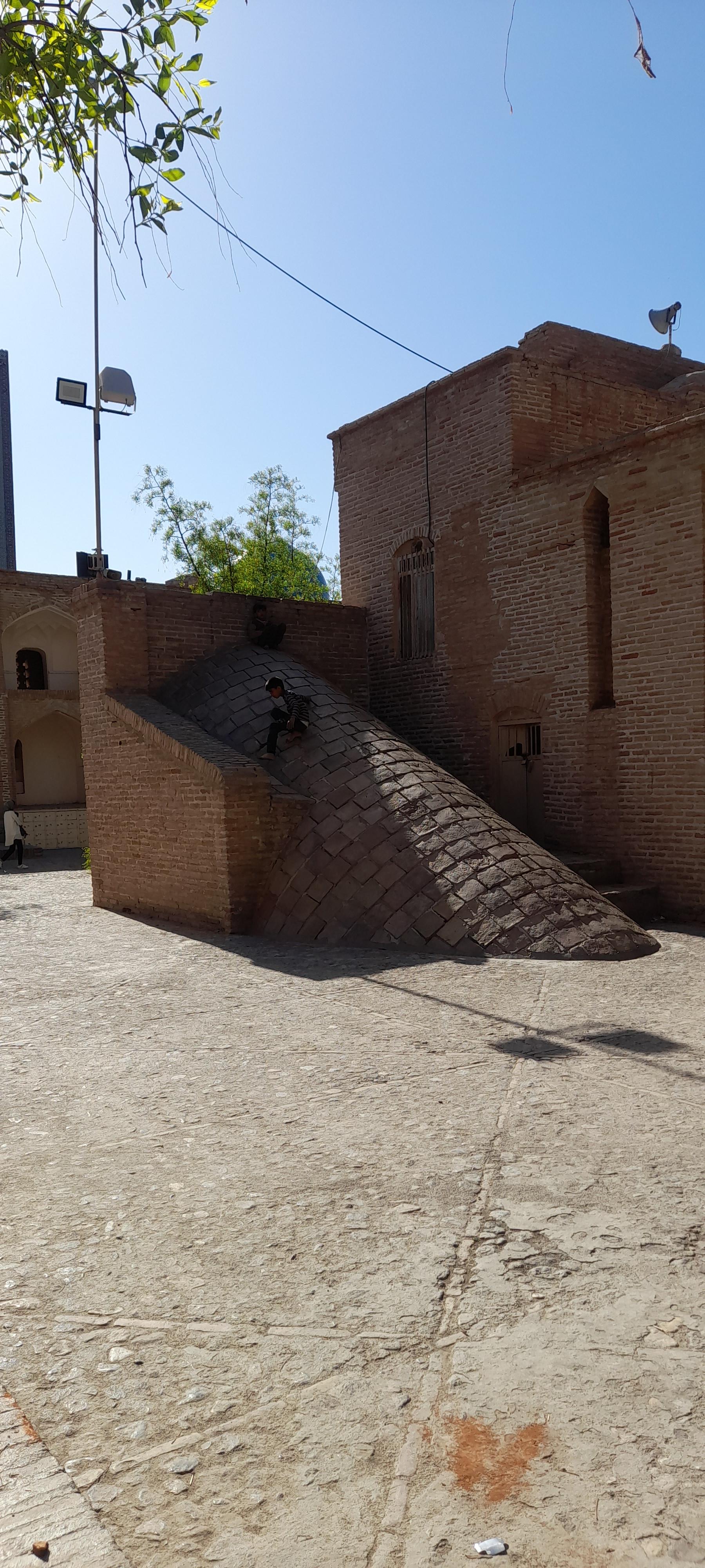 عکس آب انبار جام