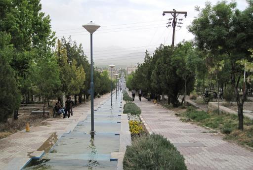 عکس پارکینگ پارک ملت