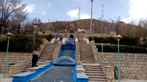 عکس پارکینگ پارک ملت