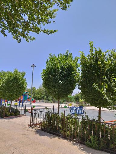 عکس پارکینگ پارک ملت