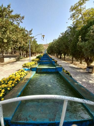 عکس پارکینگ پارک ملت