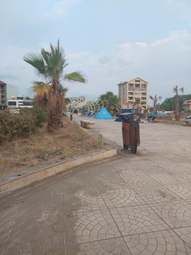 عکس پارک ساحلی چمخاله