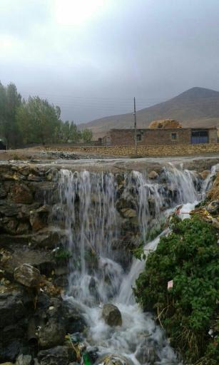 عکس چشمه قره داش 