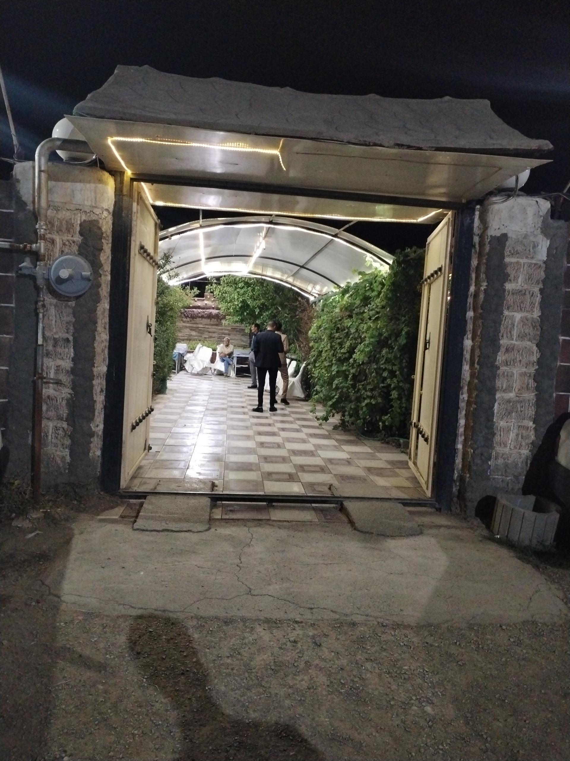 عکس تالار و باغسرای‌ پردیس