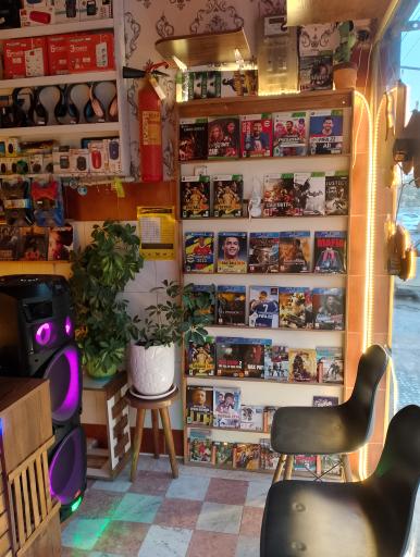 عکس کافه فیلم فرهاد