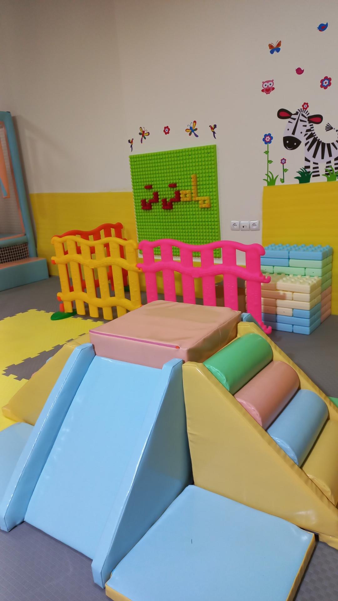 عکس خانه بازی ماه تی تی