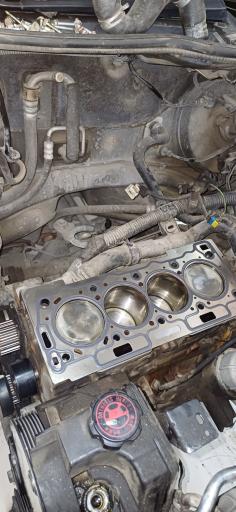 عکس تعمیرگاه تخصصی ۱۰۱