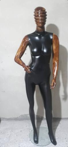 عکس فروشگاه مانکن نوین