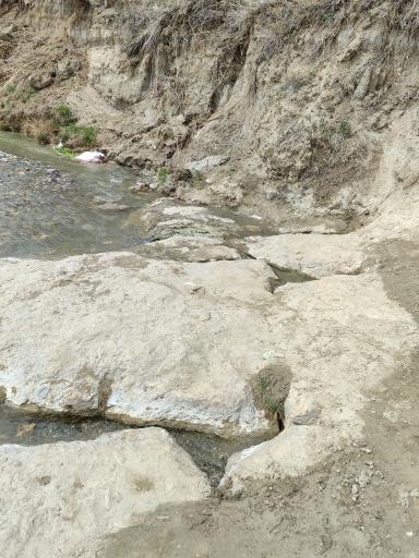 عکس چشمه آب معدنی