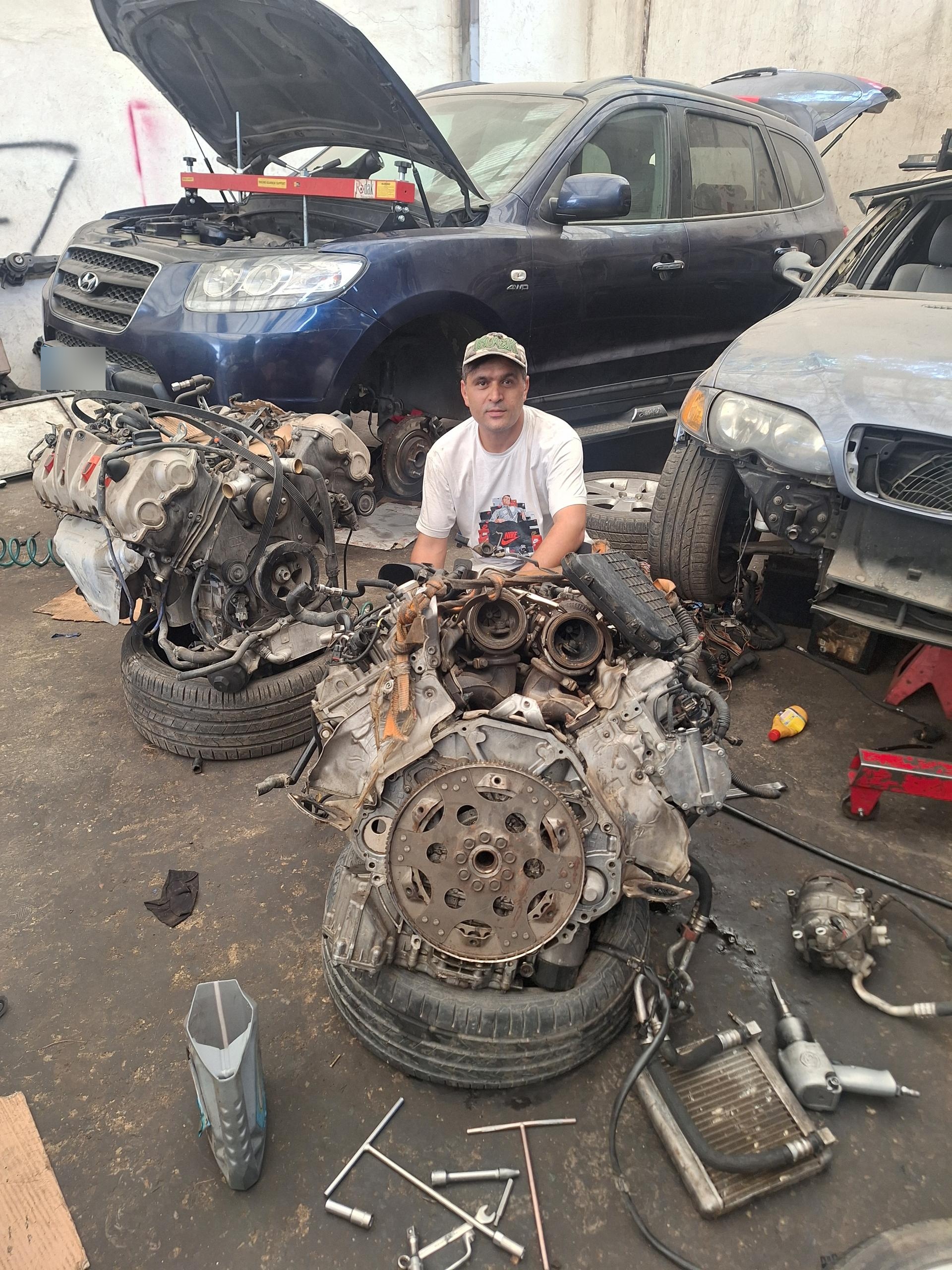 عکس تعمیرگاه محب 