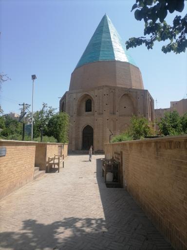 عکس باغ تاریخی گنبد سبز