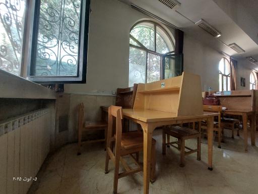 عکس کتابخانه لویزان