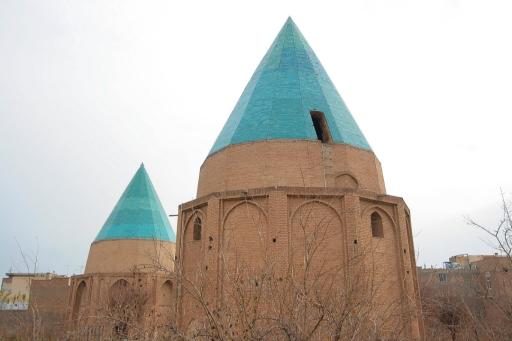 عکس باغ تاریخی گنبد سبز