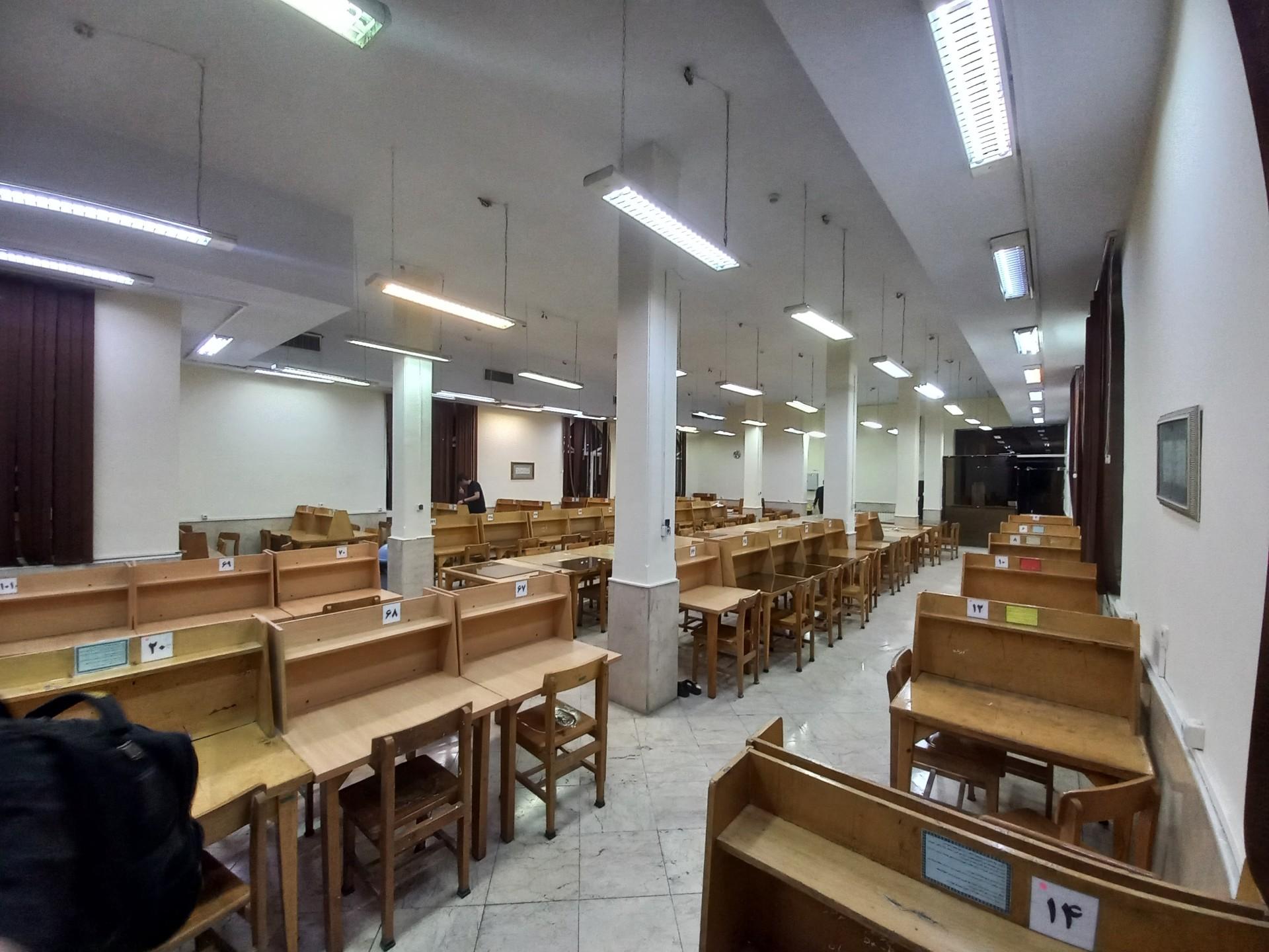 عکس کتابخانه لویزان