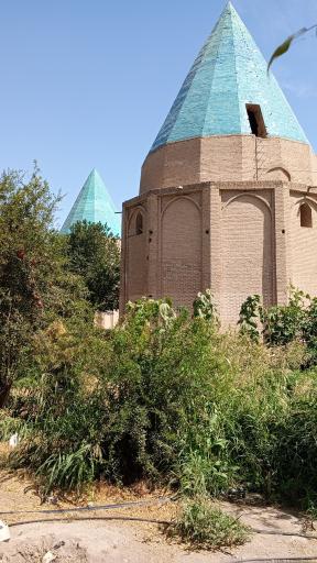 عکس باغ تاریخی گنبد سبز