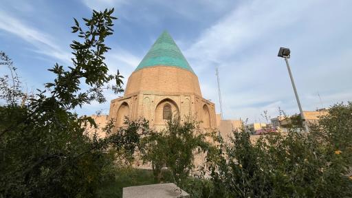 عکس باغ تاریخی گنبد سبز