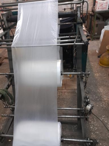 عکس کارگاه پلاستیک سازی سادات