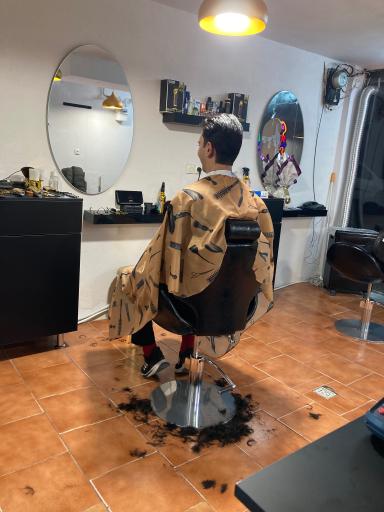 عکس پيرايش سينا