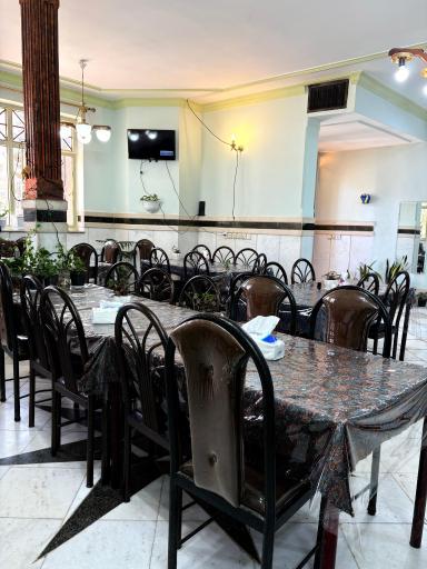 عکس رستوران عمارت خورشید