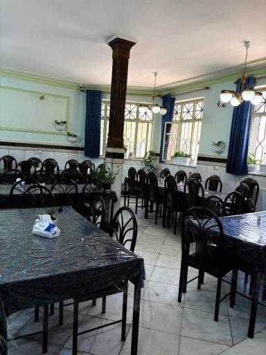 عکس رستوران عمارت خورشید