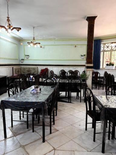 عکس رستوران عمارت خورشید