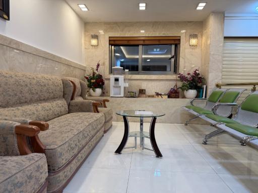 عکس مطب دکتر محمد فرهودی دندان پزشکی عمومی