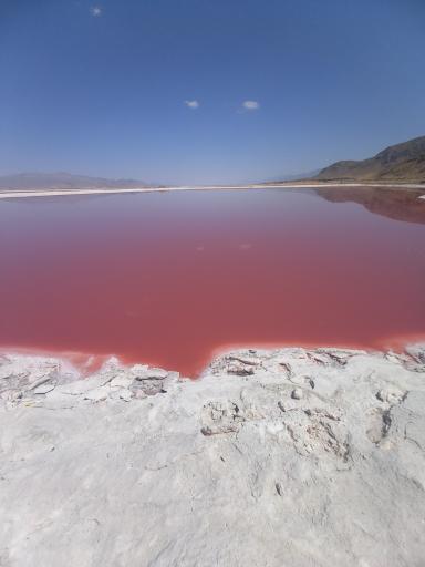 عکس دریاچه نمک مهارلو