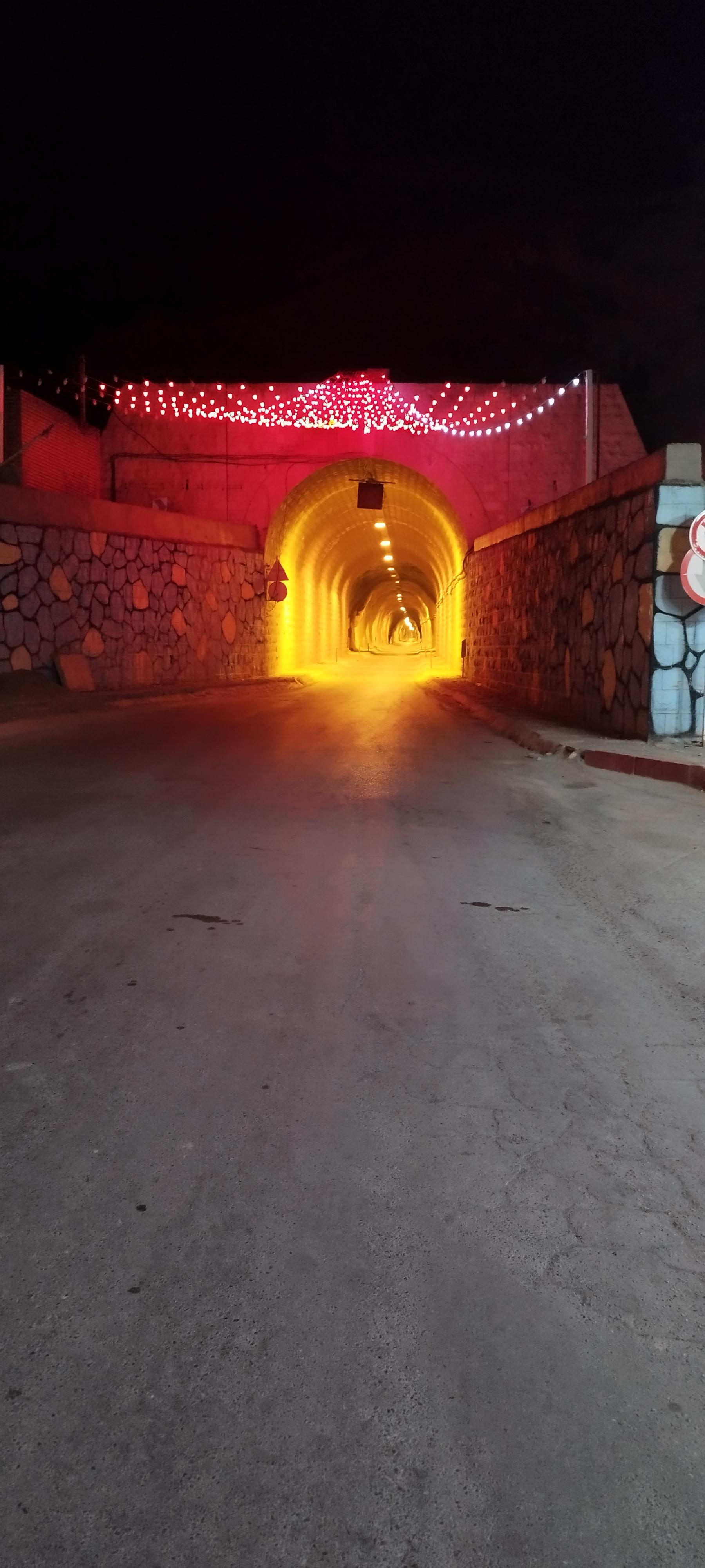 عکس رستوران عمارت خورشید