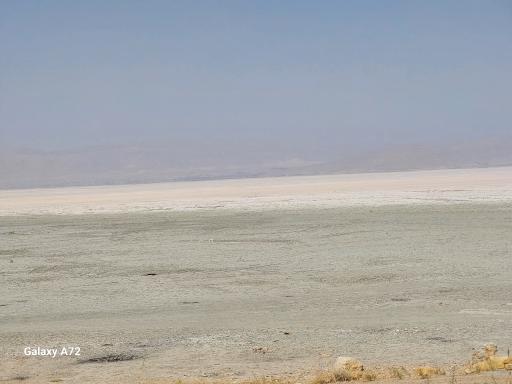 عکس دریاچه نمک مهارلو