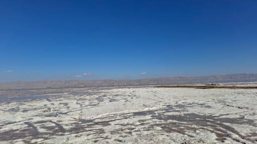 عکس دریاچه نمک مهارلو