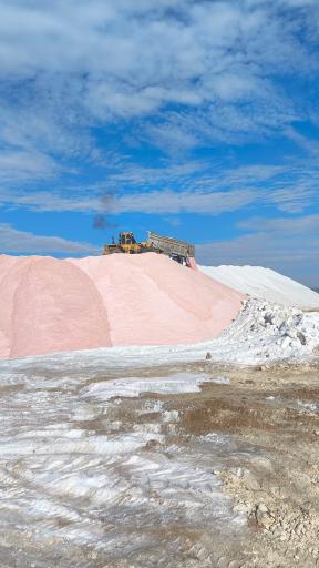 عکس دریاچه نمک مهارلو