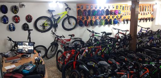 عکس فروشگاه دوچرخه حوتی