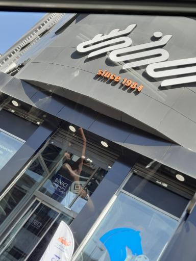 عکس فروشگاه قطعات خودرو بی نی سی