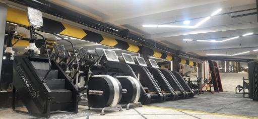 عکس باشگاه بدنسازی آی فیت