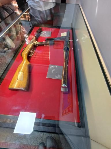 عکس موزه سلاح های دربار